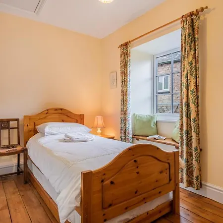 2 Bed In Sz144 Holiday home *